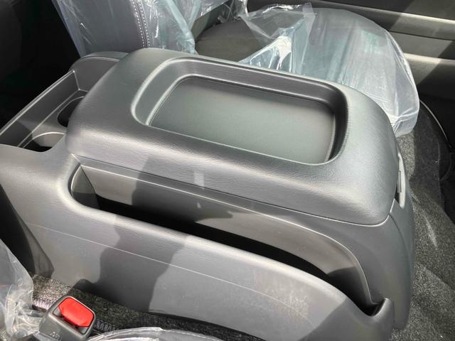 ハイエースバン スーパーGL ダークプライムII デジタルインナーミラー クリアランスソナー レーンアシスト 衝突被害軽減システム 両側電動スライドドア オートマチックハイビーム スマートキー 100V電源 ESC メーカーオプションアルミホイール(43枚目)