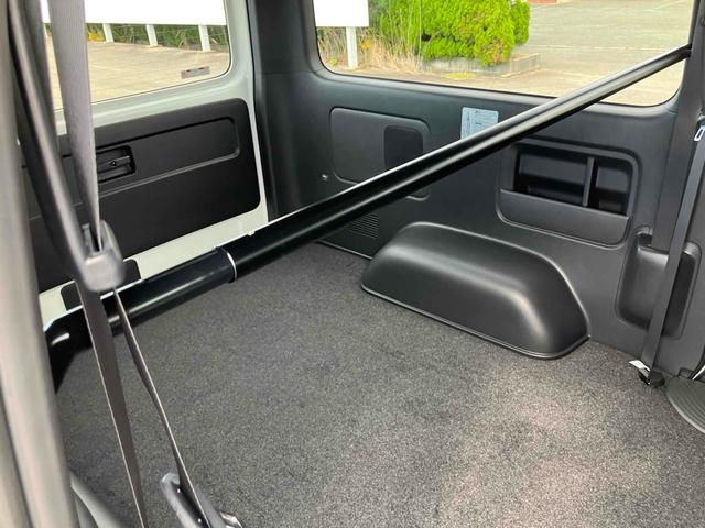 ハイエースバン スーパーGL ダークプライムII デジタルインナーミラー クリアランスソナー レーンアシスト 衝突被害軽減システム 両側電動スライドドア オートマチックハイビーム スマートキー 100V電源 ESC メーカーオプションアルミホイール(50枚目)