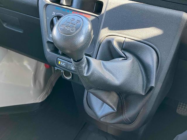 ハイゼットカーゴ 4WD 軽バン MT 衝突被害軽減システム クリアランスソナー 両側スライドドア キーレスエントリー アイドリングストップ オートライト ESC エアコン パワーステアリング パワーウィンドウ(6枚目)