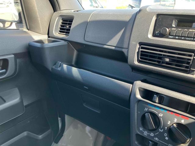 ハイゼットカーゴ 4WD 軽バン MT 衝突被害軽減システム クリアランスソナー 両側スライドドア キーレスエントリー アイドリングストップ オートライト ESC エアコン パワーステアリング パワーウィンドウ(35枚目)