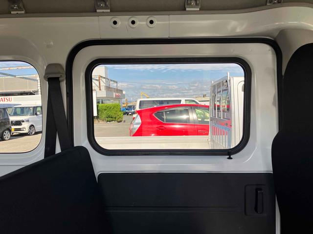 ハイゼットカーゴ 4WD 軽バン MT 衝突被害軽減システム クリアランスソナー 両側スライドドア キーレスエントリー アイドリングストップ オートライト ESC エアコン パワーステアリング パワーウィンドウ(48枚目)