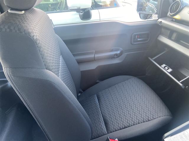 ジムニー ＸＧ　４ＷＤ　クリアランスソナー　レーンアシスト　衝突被害軽減システム　オートライト　キーレスエントリー　アイドリングストップ　ＡＴ　盗難防止システム　ＡＢＳ　ＥＳＣ　衝突安全ボディ　エアコン（10枚目）