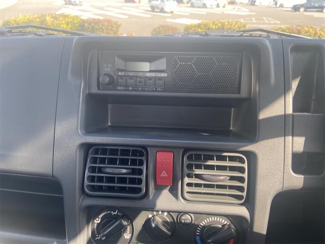 キャリイトラック キンタロウダンプ　４ＷＤ　軽トラック　ＭＴ　クリアランスソナー　ＥＳＣ　エアコン　パワーステアリング　パワーウィンドウ　運転席エアバッグ　助手席エアバッグ（10枚目）