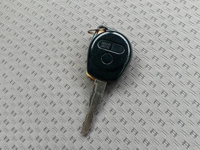 エブリイワゴン ＰＺターボ　後期　ＨＩＤヘッドライト　フォグ　電スラ　ターボ　ＥＴＣ　キーレス　ＣＤ　サイドバイザー　フロアマット　Ｐガラス　ＩＳＯＦＩＸ　リアワイパー　ＡＣソケット　ＳＲＳエアバック　ＡＢＳ　アームレスト（21枚目）