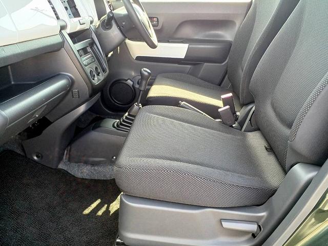 ハスラー Ａ　５ＭＴ　キーレス　Ｐガラス　ルーフブラック　ヘッドライトレベライザー　ＡＣソケット　コンビニフック　サンバイザー　ＩＳＯＦＩＸ　フロアマット　ＳＲＳエアバック　ＡＢＳ（12枚目）