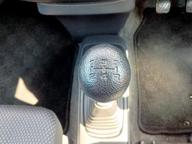 ハスラー Ａ　５ＭＴ　キーレス　Ｐガラス　ルーフブラック　ヘッドライトレベライザー　ＡＣソケット　コンビニフック　サンバイザー　ＩＳＯＦＩＸ　フロアマット　ＳＲＳエアバック　ＡＢＳ（18枚目）