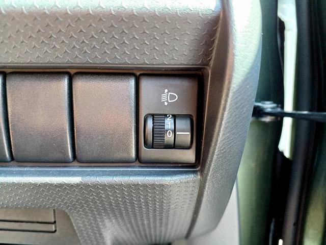 ハスラー Ａ　５ＭＴ　キーレス　Ｐガラス　ルーフブラック　ヘッドライトレベライザー　ＡＣソケット　コンビニフック　サンバイザー　ＩＳＯＦＩＸ　フロアマット　ＳＲＳエアバック　ＡＢＳ（19枚目）