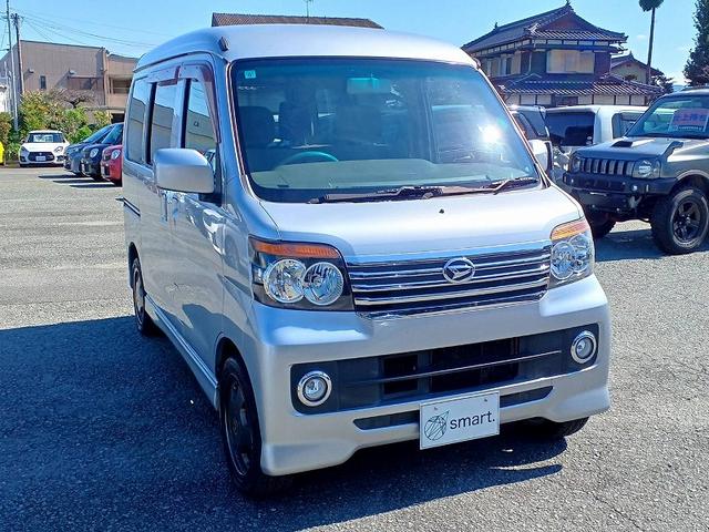 アトレーワゴン カスタムターボＲＳ　中期　４ＷＤ　ＨＩＤライト　ターボ　フォグ　アルミ　ＥＴＣ　電格ミラー　スペアキー　助手席側スライドドアイージークローザー　Ｐガラス　マット　バイザー　リアワイパー　ＳＲＳエアバック　ＡＢＳ（5枚目）