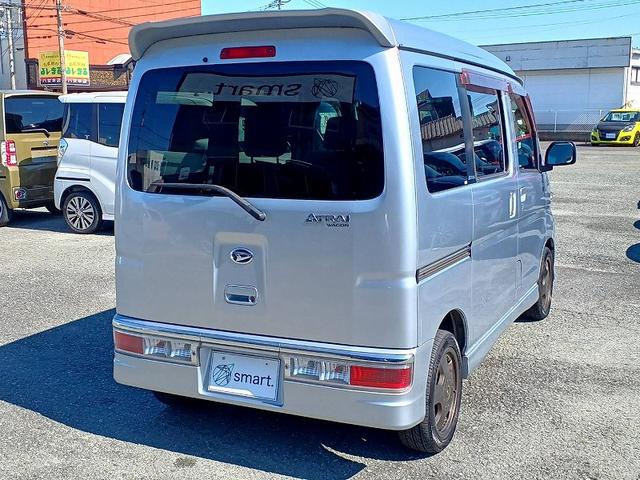 アトレーワゴン カスタムターボＲＳ　中期　４ＷＤ　ＨＩＤライト　ターボ　フォグ　アルミ　ＥＴＣ　電格ミラー　スペアキー　助手席側スライドドアイージークローザー　Ｐガラス　マット　バイザー　リアワイパー　ＳＲＳエアバック　ＡＢＳ（8枚目）