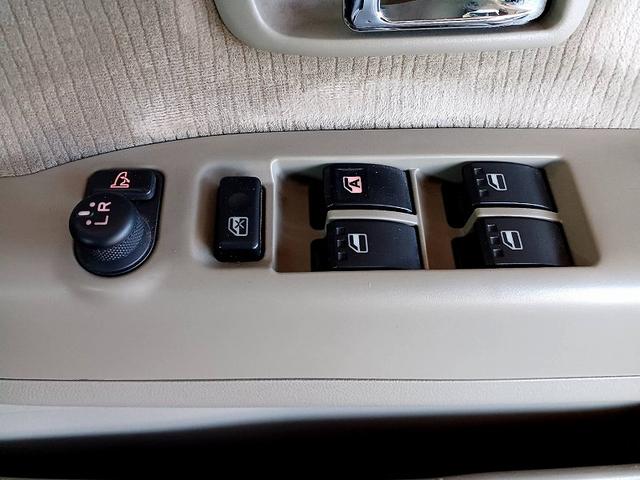 アトレーワゴン カスタムターボＲＳ　中期　４ＷＤ　ＨＩＤライト　ターボ　フォグ　アルミ　ＥＴＣ　電格ミラー　スペアキー　助手席側スライドドアイージークローザー　Ｐガラス　マット　バイザー　リアワイパー　ＳＲＳエアバック　ＡＢＳ（23枚目）