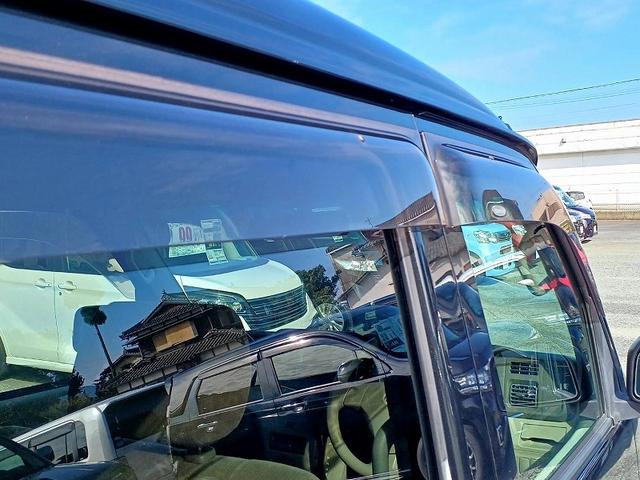アトレーワゴン カスタムターボＲＳ　中期　ＨＩＤライト　フォグ　電格ミラー　ターボ　助手席側スライドドアイージークローザー　マット　バイザー　リアワイパー　Ｐガラス　アームレスト　リアスポイラー　ＳＲＳエアバック　ＡＢＳ（28枚目）