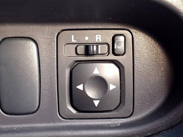 アイ T 後期 ターボ HIDライト ナビ 地デジ/CD ETC 電格ミラー シートリフター スマートキー Aライト Pガラス マット バイザー リアワイパー SRSエアバック ACソケット ABS(22枚目)