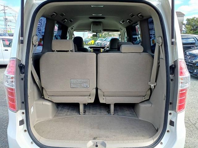 ノア Ｘ　Ｌセレクション　両電スラ　ＨＩＤライト　ＥＴＣ　Ｂカメラ　フォグ　スマートキー　Ｐスタート　セキュリティ　Ｐガラス　ウィンカーミラー　電格ミラー　バイザー　シートリフター　ＩＳＯＦＩＸ　ＡＢＳ　ＳＲＳエアバック（16枚目）