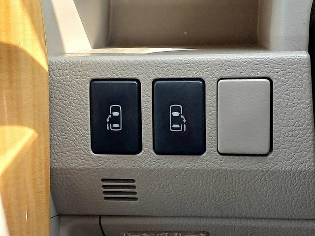 ノア Ｘ　Ｌセレクション　両電スラ　ＨＩＤライト　ＥＴＣ　Ｂカメラ　フォグ　スマートキー　Ｐスタート　セキュリティ　Ｐガラス　ウィンカーミラー　電格ミラー　バイザー　シートリフター　ＩＳＯＦＩＸ　ＡＢＳ　ＳＲＳエアバック（19枚目）