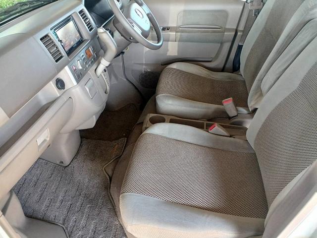 エブリイワゴン ＰＺターボスペシャル　社外ナビ　ＣＤ　両側電動スライドドア　オートステップ　ターボ　フォグ　キーレス　Ｐガラス　マット　バイザー　リアワイパー　電格ミラー　ヘッドライトレベライザー　セキュリティ　アームレスト（13枚目）