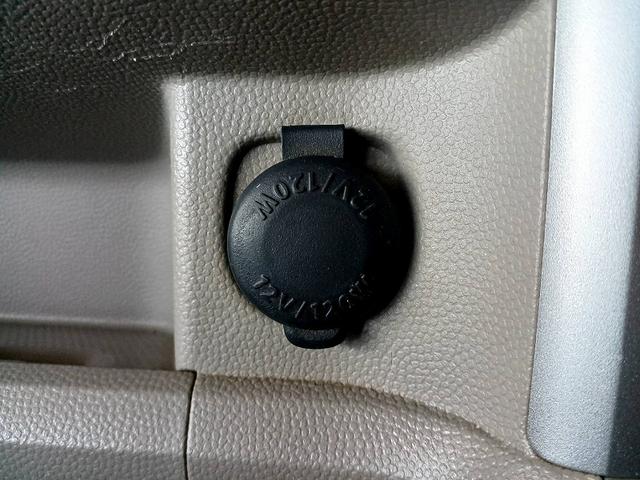 エブリイワゴン ＰＺターボスペシャル　社外ナビ　ＣＤ　両側電動スライドドア　オートステップ　ターボ　フォグ　キーレス　Ｐガラス　マット　バイザー　リアワイパー　電格ミラー　ヘッドライトレベライザー　セキュリティ　アームレスト（28枚目）