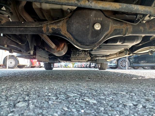 エブリイワゴン ＰＺターボスペシャル　社外ナビ　ＣＤ　両側電動スライドドア　オートステップ　ターボ　フォグ　キーレス　Ｐガラス　マット　バイザー　リアワイパー　電格ミラー　ヘッドライトレベライザー　セキュリティ　アームレスト（48枚目）