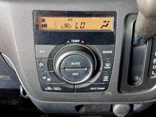 スペーシア Ｘリミテッド　ＲＢＳ　純正ナビ　地デジ　Ｂカメラ　両電スラ　ＨＩＤライト　両席シートヒーター　Ａライト　ステリモ　スマートキー　スペアキー★　Ｐスタ　電格ミラー　シートリフター　ベンチシート　アームレスト（18枚目）