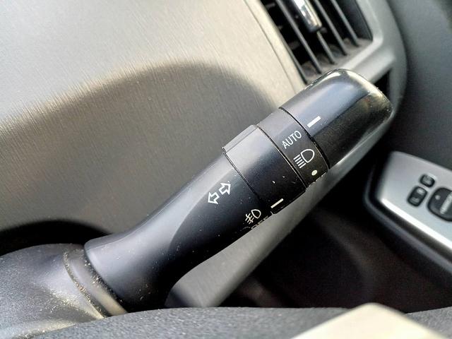 プリウスアルファ Ｓ　Ｌセレクション　ナビ　ＥＴＣ　社外アルミ　フォグ　電格ミラー　スマートキー　Ｐスタート　Ａライト　ステリモ　チルトステアリング　サイドバイザー　フロアマット　Ｐガラス　ウィンカーミラー　コーナーポール（23枚目）