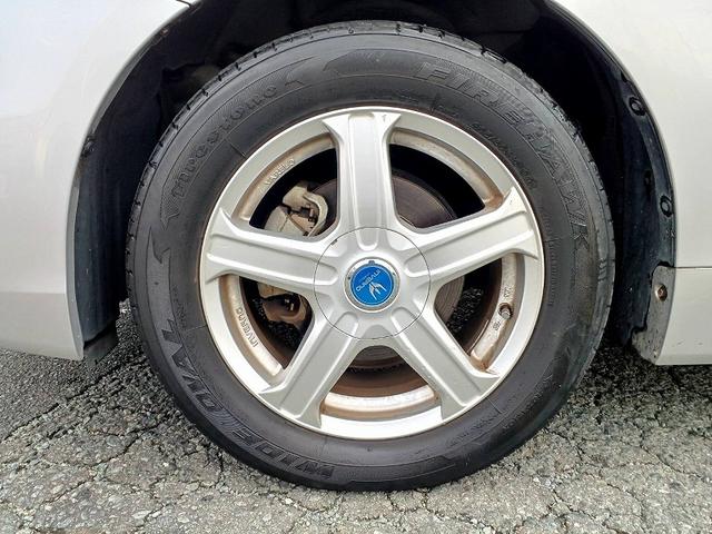 プリウスアルファ Ｓ　Ｌセレクション　ナビ　ＥＴＣ　社外アルミ　フォグ　電格ミラー　スマートキー　Ｐスタート　Ａライト　ステリモ　チルトステアリング　サイドバイザー　フロアマット　Ｐガラス　ウィンカーミラー　コーナーポール（45枚目）