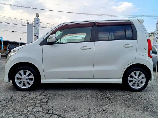 ワゴンＲ ＦＸリミテッド　スマートキー　Ｐスタート　ＣＤ　ラジオ　Ｐガラス　電格ミラー　シートリフター　ベンチシート　アームレスト　サイドバイザー　フロアマット　リアワイパー　ヘッドライトレベライザー　チルトステアリング（6枚目）