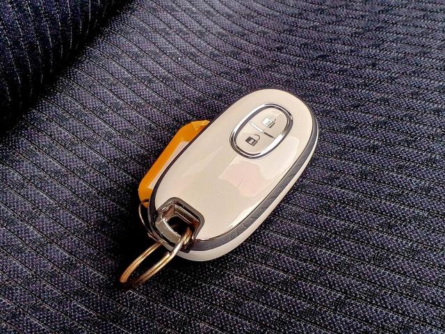 ワゴンＲ ＦＸリミテッド　スマートキー　Ｐスタート　ＣＤ　ラジオ　Ｐガラス　電格ミラー　シートリフター　ベンチシート　アームレスト　サイドバイザー　フロアマット　リアワイパー　ヘッドライトレベライザー　チルトステアリング（21枚目）