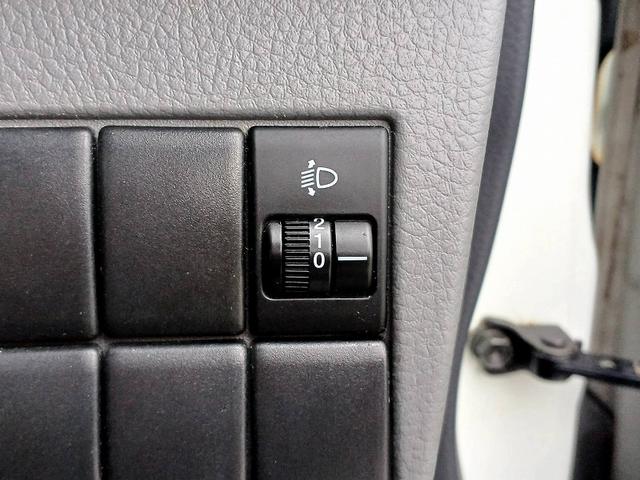 ワゴンＲ ＦＸリミテッド　スマートキー　Ｐスタート　ＣＤ　ラジオ　Ｐガラス　電格ミラー　シートリフター　ベンチシート　アームレスト　サイドバイザー　フロアマット　リアワイパー　ヘッドライトレベライザー　チルトステアリング（22枚目）