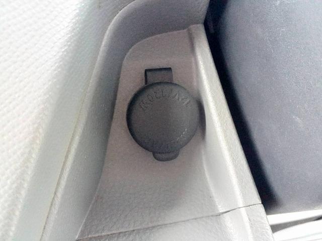 ワゴンＲ ＦＸリミテッド　スマートキー　Ｐスタート　ＣＤ　ラジオ　Ｐガラス　電格ミラー　シートリフター　ベンチシート　アームレスト　サイドバイザー　フロアマット　リアワイパー　ヘッドライトレベライザー　チルトステアリング（29枚目）