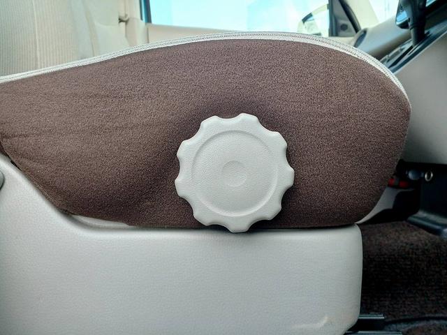 デイズルークス S エマージェンシーブレーキ・レス 後期 ナビ 地デジ BT キーレス ETC Aストップ 電格ミラー シートリフター ベンチシート アームレスト Pガラス マット バイザー リアワイパー ISOFIX 横滑り防止(36枚目)