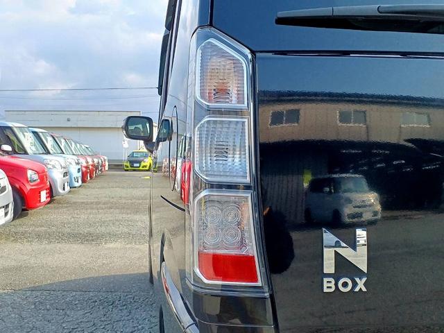 N-BOX G SSパッケージ 社外ナビ フルセグ DVD BT Bカメラ 両側電動スライドドア スマートキー Pガラス ウィンカーミラー バイザー 電格ミラー ステリモ Pスタート リアワイパー シートリフター 横滑り防止機能(42枚目)