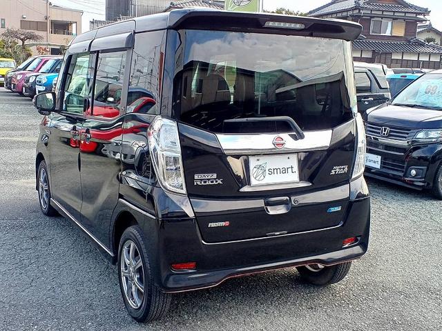 デイズルークス ハイウェイスター　Ｘ　アラビュー　電スラ　ＨＩＤライト　Ｐスタート　フォグ　スマートキー　スペアキー　電格ミラー　シートリフター　ベンチシート　リアシーリングファン　ウィンカーミラー　シートバックテーブル　ロールシェード（10枚目）