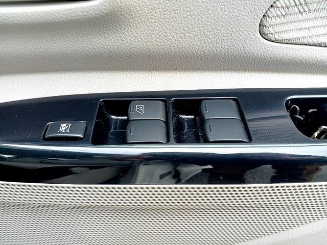 デイズルークス Ｘ　後期　エマブレ　アラビュー　電スラ　電格ミラー　スマートキー　Ｐスタート　ＥＴＣ　Ａストップ　Ｐガラス　マット　バイザー　横滑り防止　ヘッドライトレベライザー　リアシーリングファン　ロールサンシェード（29枚目）