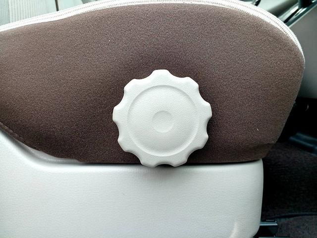 デイズルークス Ｘ　後期　エマブレ　アラビュー　電スラ　電格ミラー　スマートキー　Ｐスタート　ＥＴＣ　Ａストップ　Ｐガラス　マット　バイザー　横滑り防止　ヘッドライトレベライザー　リアシーリングファン　ロールサンシェード（30枚目）