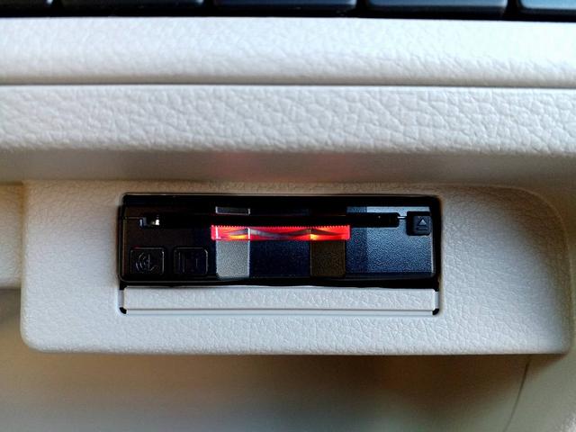アルトラパン Ｘ　ＲＢＳ　８型ナビ　フルセグ　ＢＴ　ＤＶＤ　Ｂカメラ　ＥＴＣ　電格ミラー　スマートキー　スペアキー　Ｐスタート　Ａストップ　ＨＩＤライト　Ｐガラス　Ａライト　シートヒーター　シートリフター　アームレスト（24枚目）