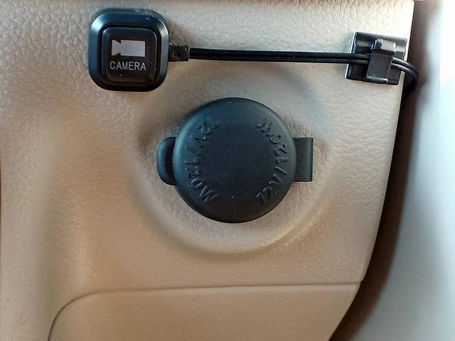 アルトラパン Ｘ　ＲＢＳ　８型ナビ　フルセグ　ＢＴ　ＤＶＤ　Ｂカメラ　ＥＴＣ　電格ミラー　スマートキー　スペアキー　Ｐスタート　Ａストップ　ＨＩＤライト　Ｐガラス　Ａライト　シートヒーター　シートリフター　アームレスト（30枚目）