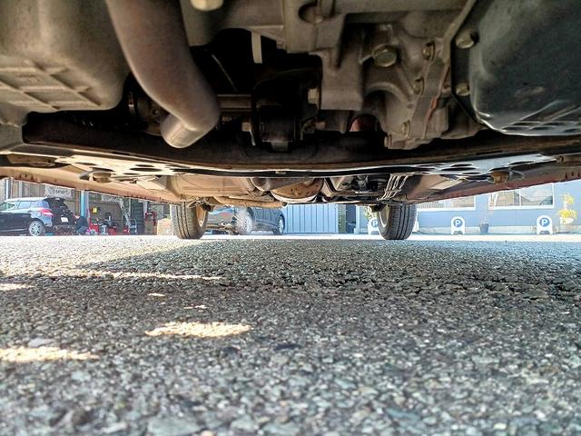 アルトラパン Ｘ　ＲＢＳ　８型ナビ　フルセグ　ＢＴ　ＤＶＤ　Ｂカメラ　ＥＴＣ　電格ミラー　スマートキー　スペアキー　Ｐスタート　Ａストップ　ＨＩＤライト　Ｐガラス　Ａライト　シートヒーター　シートリフター　アームレスト（50枚目）