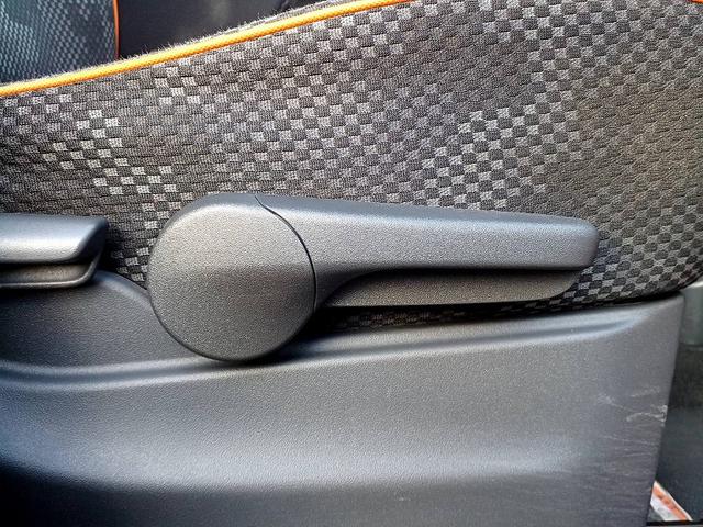 ハスラー Ｇ　後期　ＲＢＳ　２トーン　ナビ　地デジ　ＤＶＤ　Ｂカメラ　ＨＩＤライト　両席シートヒーター　スマートキー　Ｐスタート　Ａライト　セキュリティ　Ｐガラス　Ａストップ　Ｓエネチャージ　ベンチシート（27枚目）