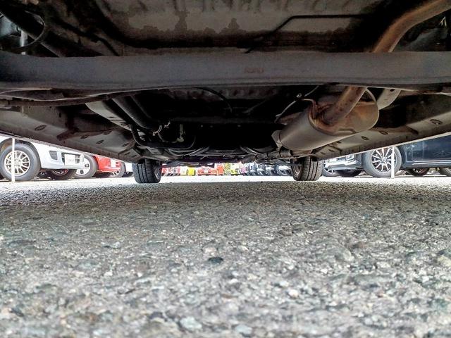 Ｎ－ＢＯＸカスタム Ｇ　ターボＳＳパッケージ　ＣＴＢＡ　８型ナビ　フルセグ　ＤＶＤ　ＢＴ　両電スラ　ターボ　クルコン　フォグ　ＨＩＤライト　Ｂカメラ　スマートキー　Ｐスタート　ベンチシート　アームレスト　Ｐガラス　Ｐシフト　Ａライト　ステリモ（52枚目）