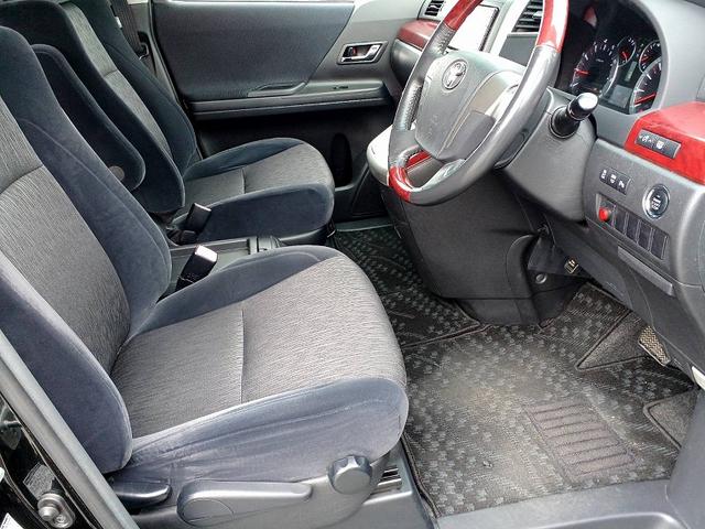 アルファード ２４０Ｓ　両側電動スライドドア　ナビ　地デジ　ＤＶＤ　ＢＴ　Ｂカメラ　ＥＴＣ　ＨＩＤライト　フォグ　社外アルミ　電格ミラー　スマートキー　Ｐスタート　Ａライト　ステリモ　横滑り防止　Ｐガラス　マット　バイザー（12枚目）