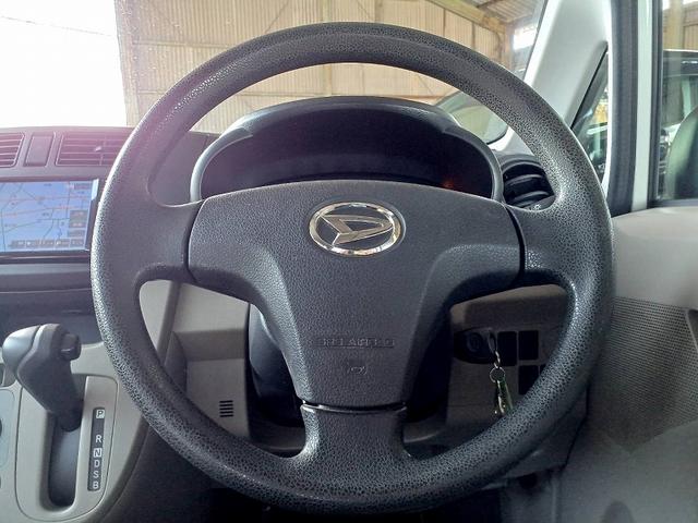 ムーヴ Ｌ　後期　純正ナビ　地デジ　エコアイドル　電格ミラー　キーレス　Ｐガラス　フロアマット　バイザー　リアワイパー　セキュリティ　ベンチシート　アームレスト　ＩＳＯＦＩＸ　ヘッドライトレベライザー　ＡＢＳ（17枚目）