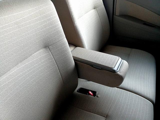 ムーヴ Ｌ　後期　純正ナビ　地デジ　エコアイドル　電格ミラー　キーレス　Ｐガラス　フロアマット　バイザー　リアワイパー　セキュリティ　ベンチシート　アームレスト　ＩＳＯＦＩＸ　ヘッドライトレベライザー　ＡＢＳ（29枚目）