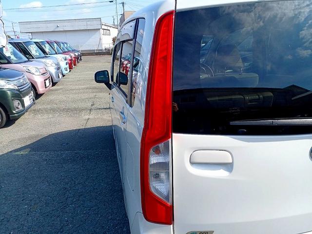 ムーヴ Ｌ　後期　純正ナビ　地デジ　エコアイドル　電格ミラー　キーレス　Ｐガラス　フロアマット　バイザー　リアワイパー　セキュリティ　ベンチシート　アームレスト　ＩＳＯＦＩＸ　ヘッドライトレベライザー　ＡＢＳ（39枚目）