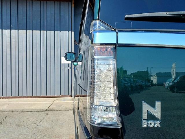 Ｎ－ＢＯＸカスタム Ｇ・Ｌパッケージ　後期　ナビ　地デジ　ＤＶＤ　ＢＴ　Ｂカメラ　電スラ　ＥＴＣ　ＨＩＤライト　フォグ　ウィンカーミラー　電格ミラー　シートリフター　スマートキー　Ｐスタート　ステリモ　Ａライト　Ａストップ　Ｐガラス（43枚目）