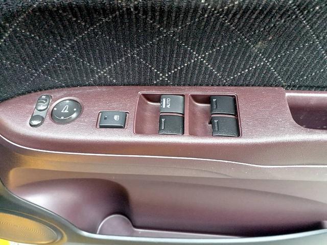 Ｎ－ＯＮＥ プレミアム・Ｌパッケージ　２トーン　ナビ　地デジ　ＤＶＤ　ＢＴ　Ｂカメラ　ＨＩＤ　ＥＴＣ　スマートキー　Ｐスタート　フォグ　マット　バイザー　リアワイパー　Ａライト　ステリモ　横滑り防止　Ｐガラス　ウィンカーミラー　電格ミラー（30枚目）