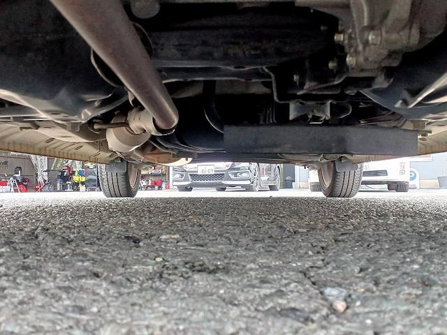 Ｎ－ＯＮＥ プレミアム・Ｌパッケージ　２トーン　ナビ　地デジ　ＤＶＤ　ＢＴ　Ｂカメラ　ＨＩＤ　ＥＴＣ　スマートキー　Ｐスタート　フォグ　マット　バイザー　リアワイパー　Ａライト　ステリモ　横滑り防止　Ｐガラス　ウィンカーミラー　電格ミラー（48枚目）