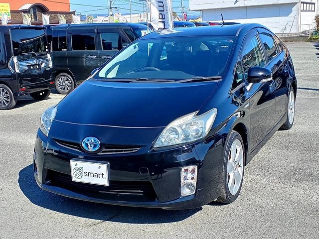 プリウス Ｓツーリングセレクション　ナビ　地デジ　Ｂカメラ　ＬＥＤライト　フォグ　スマートキー　Ｐスタート　スペアキー　ＥＴＣ　電格　Ａライト　ステリモ　チルトステアリング　マット　バイザー　シートリフター　ウィンカーミラー　アルミ（3枚目）