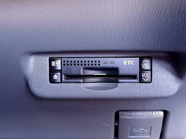 プリウス Ｓツーリングセレクション　ナビ　地デジ　Ｂカメラ　ＬＥＤライト　フォグ　スマートキー　Ｐスタート　スペアキー　ＥＴＣ　電格　Ａライト　ステリモ　チルトステアリング　マット　バイザー　シートリフター　ウィンカーミラー　アルミ（23枚目）
