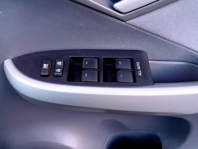 プリウス Ｓツーリングセレクション　ナビ　地デジ　Ｂカメラ　ＬＥＤライト　フォグ　スマートキー　Ｐスタート　スペアキー　ＥＴＣ　電格　Ａライト　ステリモ　チルトステアリング　マット　バイザー　シートリフター　ウィンカーミラー　アルミ（27枚目）