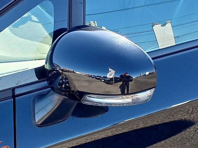 プリウス Ｓツーリングセレクション　ナビ　地デジ　Ｂカメラ　ＬＥＤライト　フォグ　スマートキー　Ｐスタート　スペアキー　ＥＴＣ　電格　Ａライト　ステリモ　チルトステアリング　マット　バイザー　シートリフター　ウィンカーミラー　アルミ（32枚目）