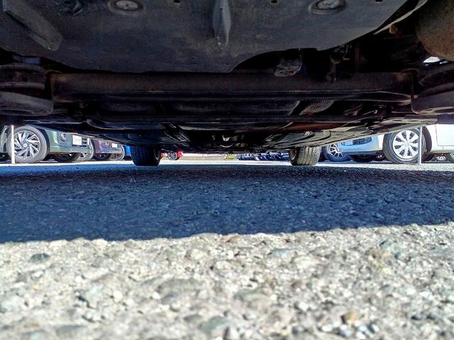 プリウス Ｓツーリングセレクション　ナビ　地デジ　Ｂカメラ　ＬＥＤライト　フォグ　スマートキー　Ｐスタート　スペアキー　ＥＴＣ　電格　Ａライト　ステリモ　チルトステアリング　マット　バイザー　シートリフター　ウィンカーミラー　アルミ（44枚目）